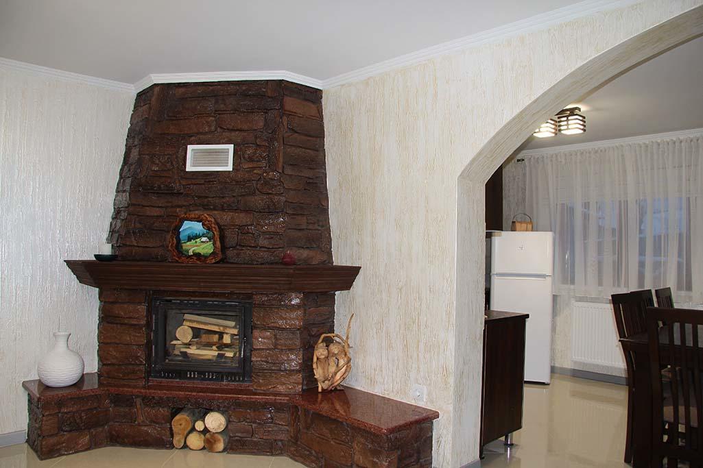 Коттедж "Пятое Колесо" 1 Lazeșciîna Exterior foto