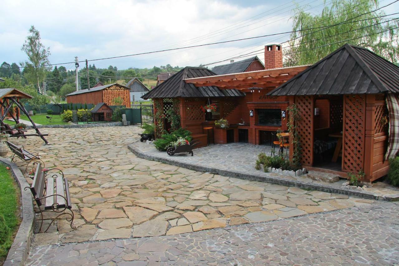 Коттедж "Пятое Колесо" 1 Lazeșciîna Exterior foto